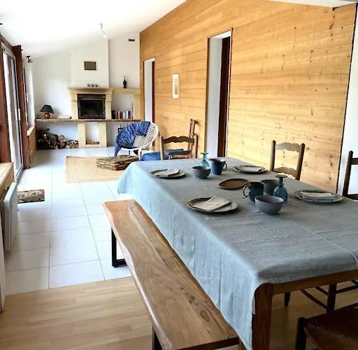 Maison De La Foret Ares